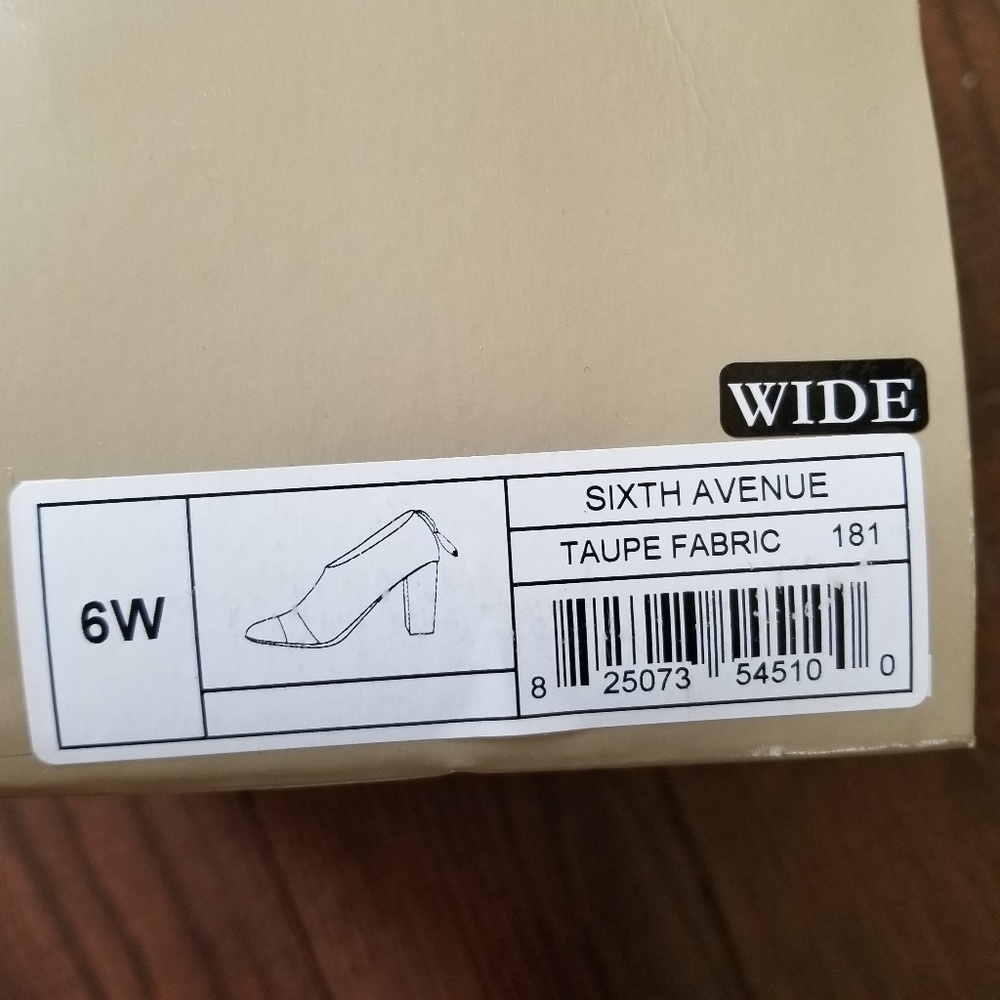 NEW A2 by Aerosoles 6th Avenue bootie taupe 6W - Picture 5 of 6